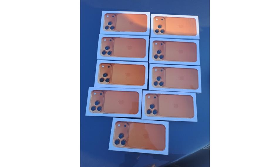 telefony zadržené ve vozidle